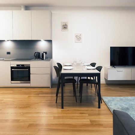 Comecasa Modern Terraced & Palestra Apartment ميلان المظهر الخارجي الصورة