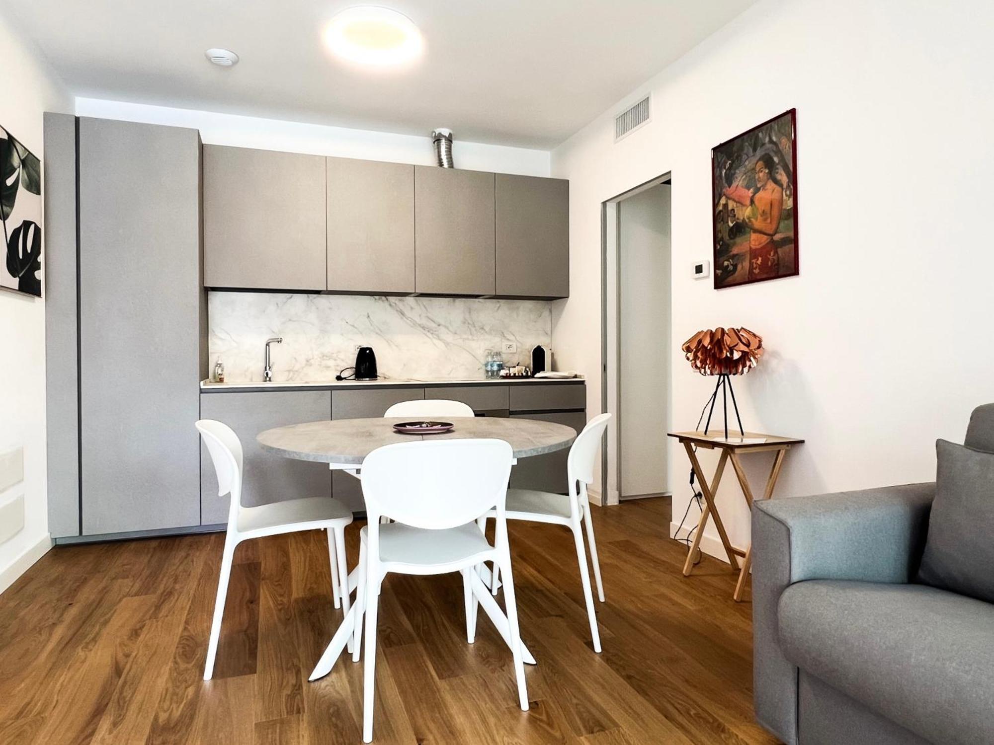 Comecasa Modern Terraced & Palestra Apartment ميلان المظهر الخارجي الصورة