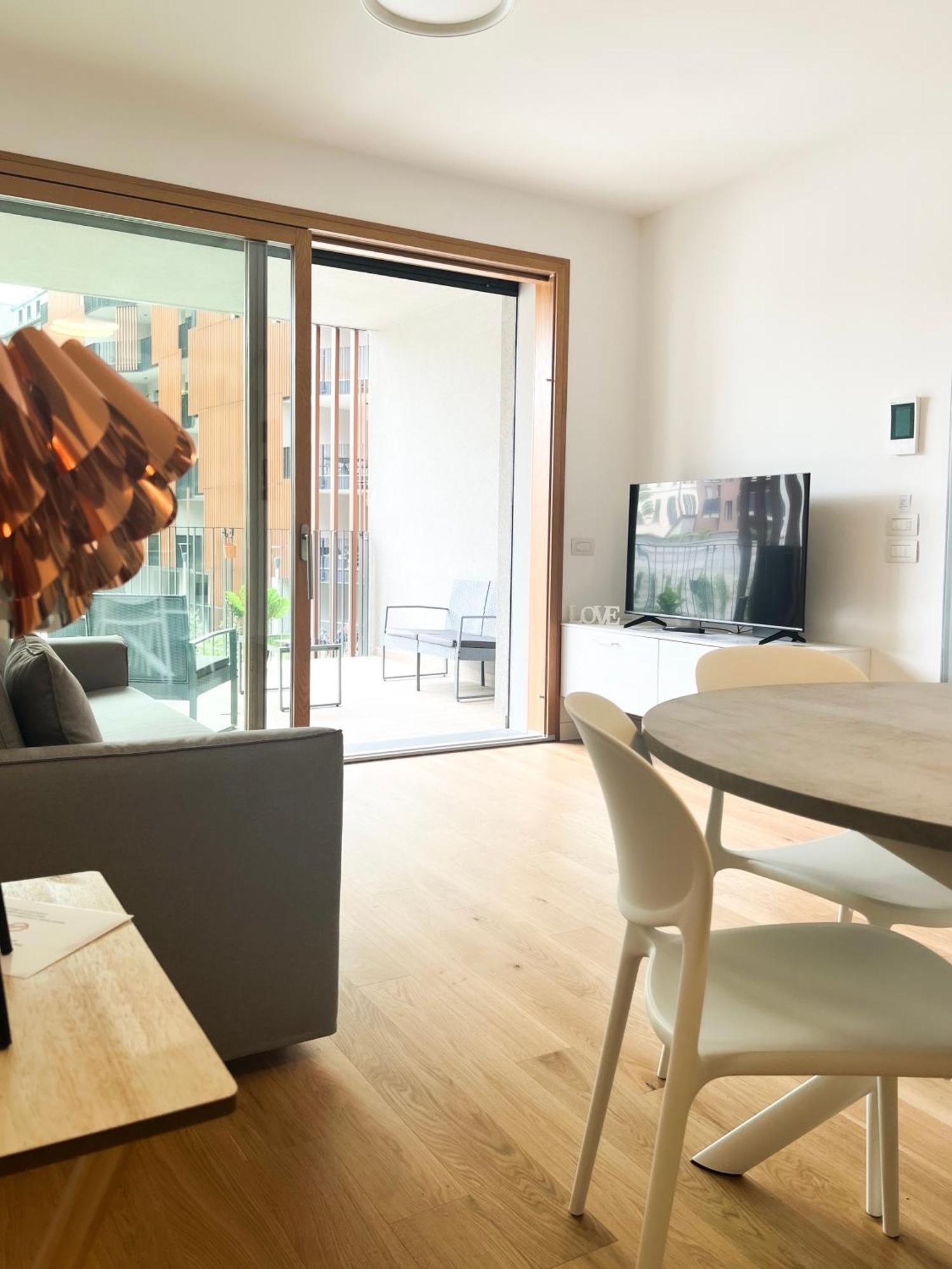 Comecasa Modern Terraced & Palestra Apartment ميلان المظهر الخارجي الصورة