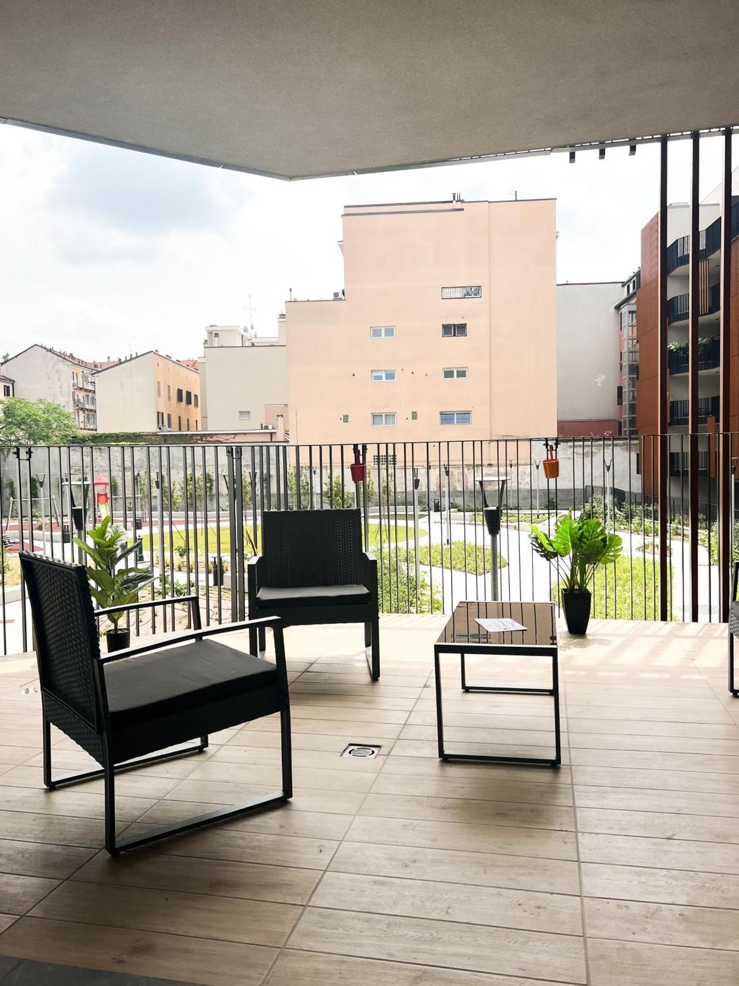 Comecasa Modern Terraced & Palestra Apartment ميلان المظهر الخارجي الصورة