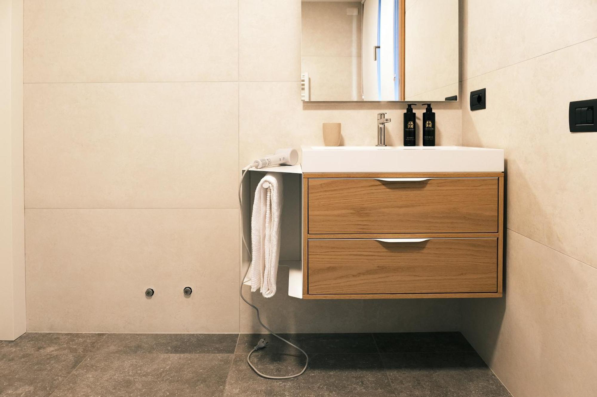 Comecasa Modern Terraced & Palestra Apartment ميلان المظهر الخارجي الصورة