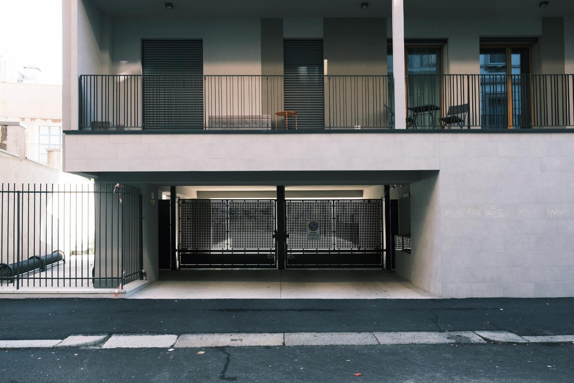 Comecasa Modern Terraced & Palestra Apartment ميلان المظهر الخارجي الصورة